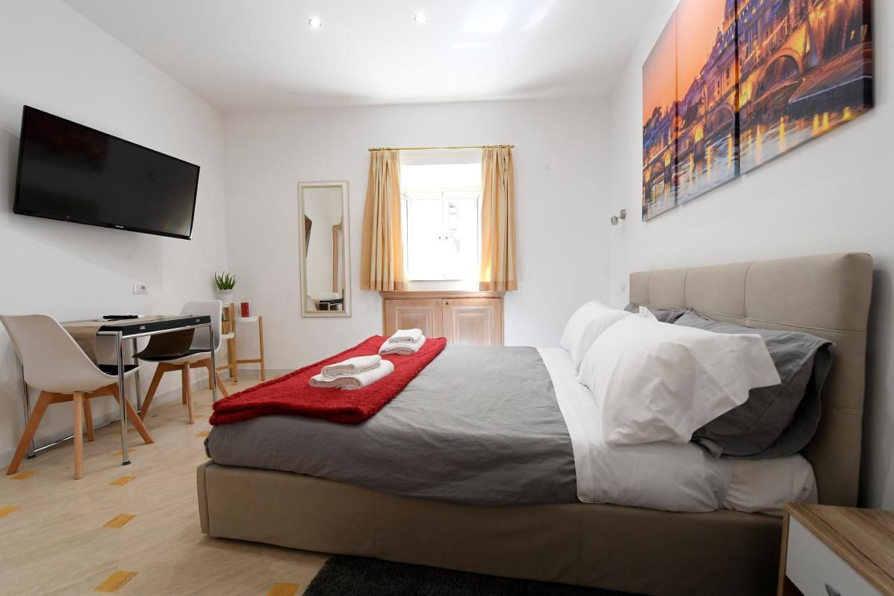 La Casa Degli Osti 2 - Piazza Navona Apartment *